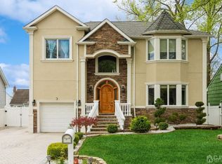 91 Kennedy St, Iselin, NJ 08830
