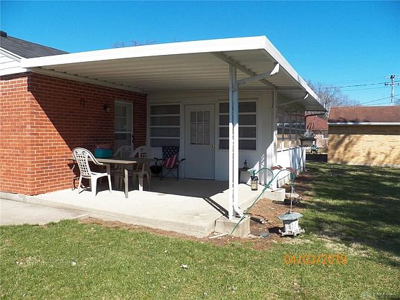 3rd image of 105 Charles Pl