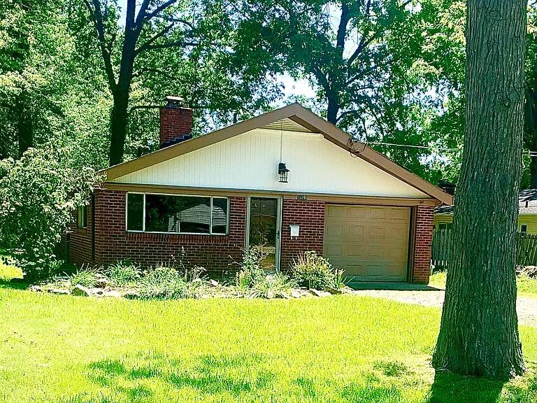 33295 Electric Blvd — Photo 1
