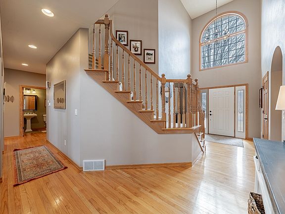 5th image of 2230 E Elmview Dr