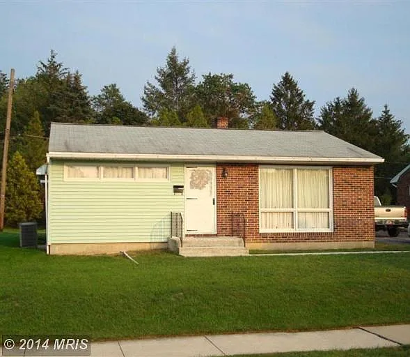 350 Grandview Ave photo 1
