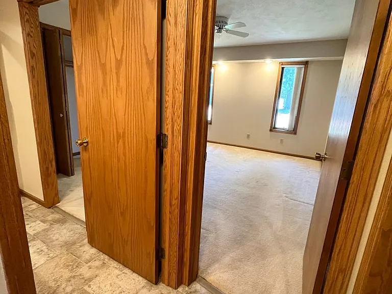 301 N Cherry St — Photo 15