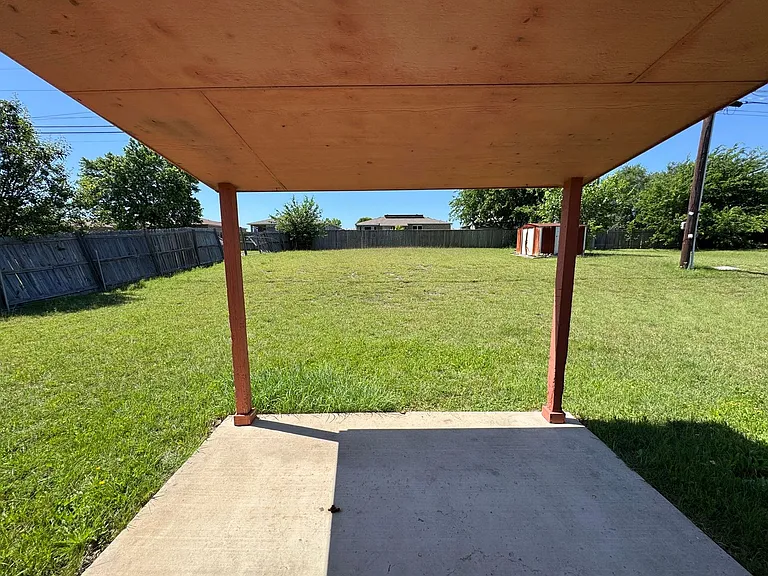 4600 Greyhound Dr — Photo 29