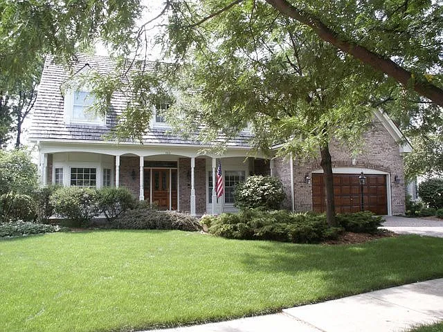 480 Country Club Ln photo 1