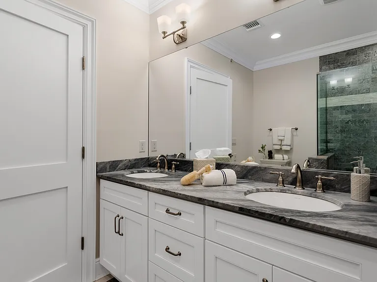 12 Village Green Dr — Photo 12
