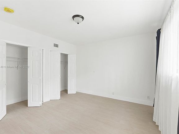 5th image of 1050 95th St #7