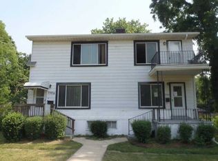 25836 E Huron River Dr, Flat Rock, MI 48134