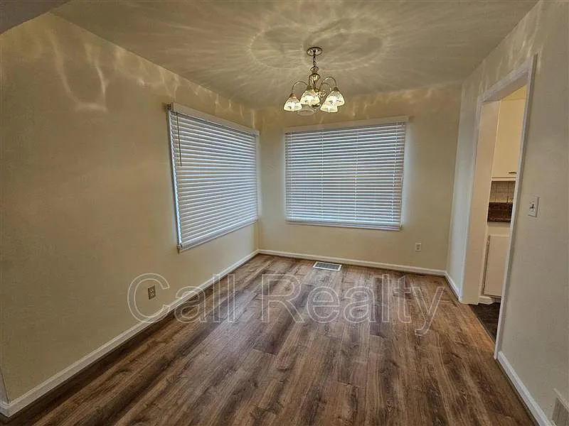 3 bed, 1.0 bath, 1544 sqft, $1,725 — Photo 4