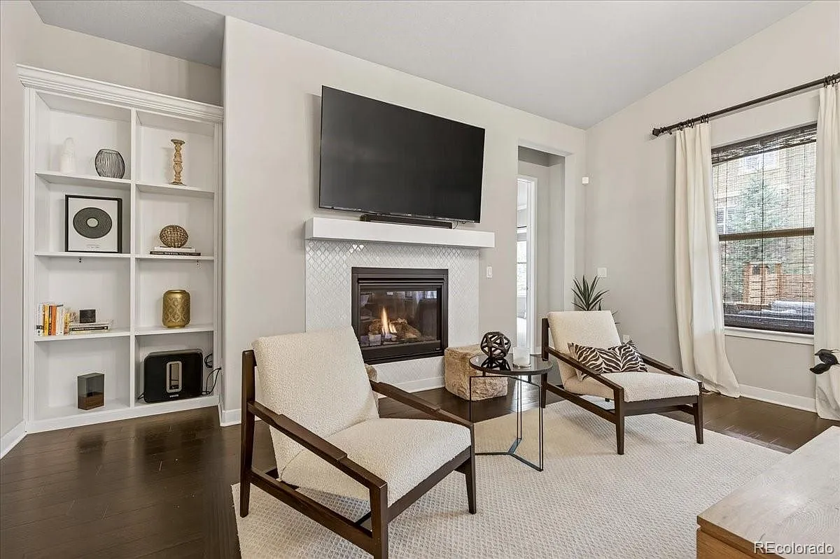 4 bed, 3.5 bath, 3431 sqft, $4,250 — Photo 4