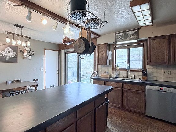 5th image of 1901 Del Rio Dr