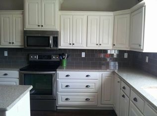 5300 NW Sterling Chase Dr, Topeka, KS 66618