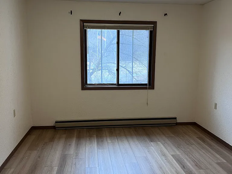 W528 Park Dr #1 — Photo 6