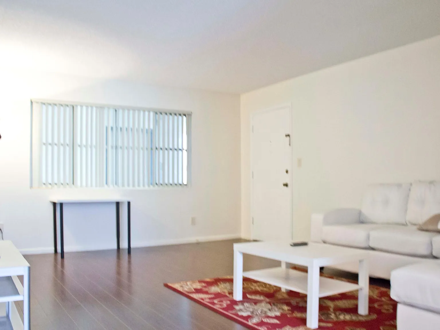 2 bed, 850 sqft, $2,695 — Photo 2