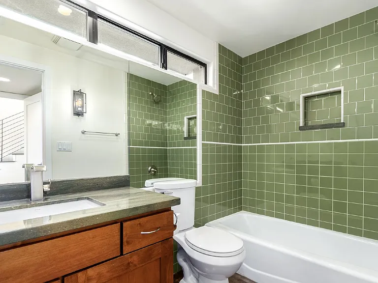 1300 W 5th St #1005 — Photo 17
