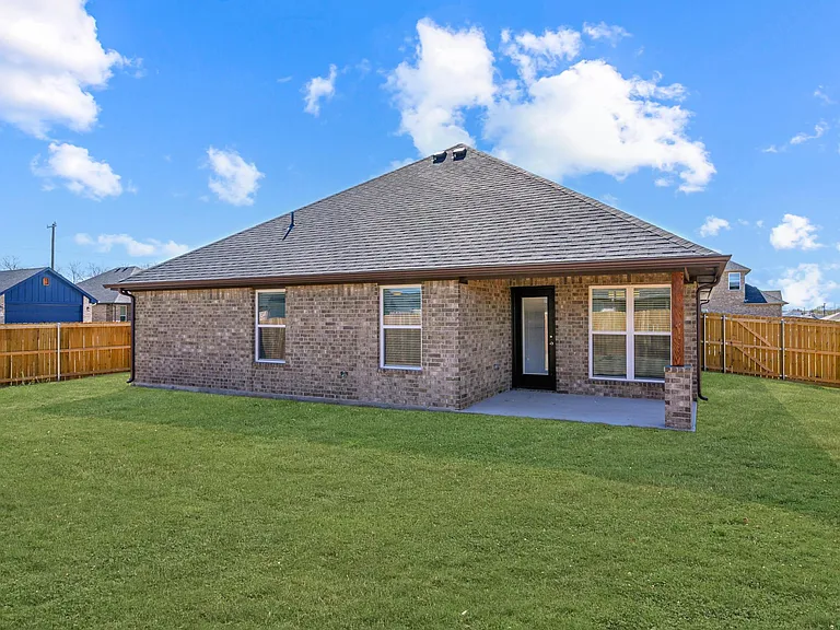 2801 Tulip Dr — Photo 30