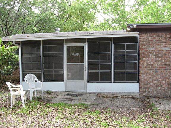 3rd image of 4918 NW 39th Ter