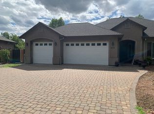 6770 Hemlock St, Redding, CA 96001