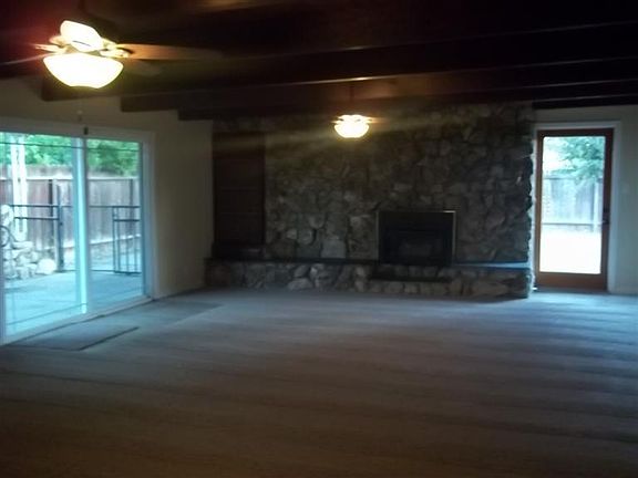 4th image of 1509 Hub Ave