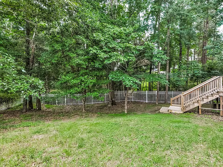 23 Red Leaf Trl — Photo 15