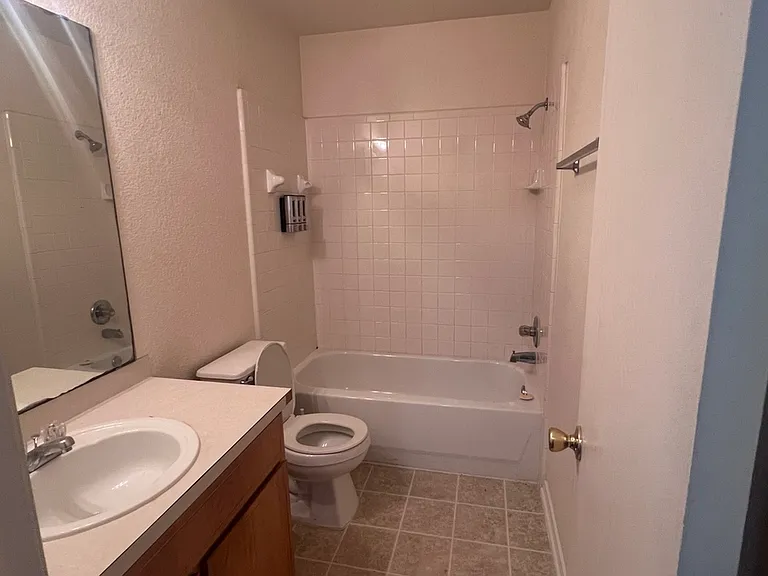 4103 Nadine Dr #B — Photo 8