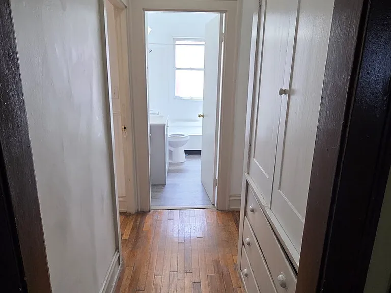 1462 Maple Rd #1 — Photo 8