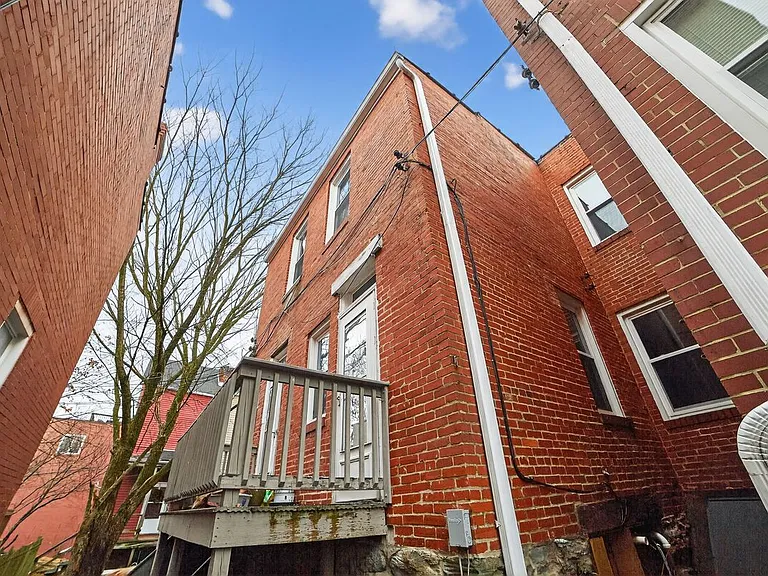 5822 Bryant St — Photo 2