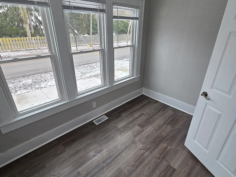 119 S Woodlawn Ave #119 — Photo 7