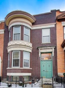 3817 N Alta Vista Ter, Chicago, IL, 60613