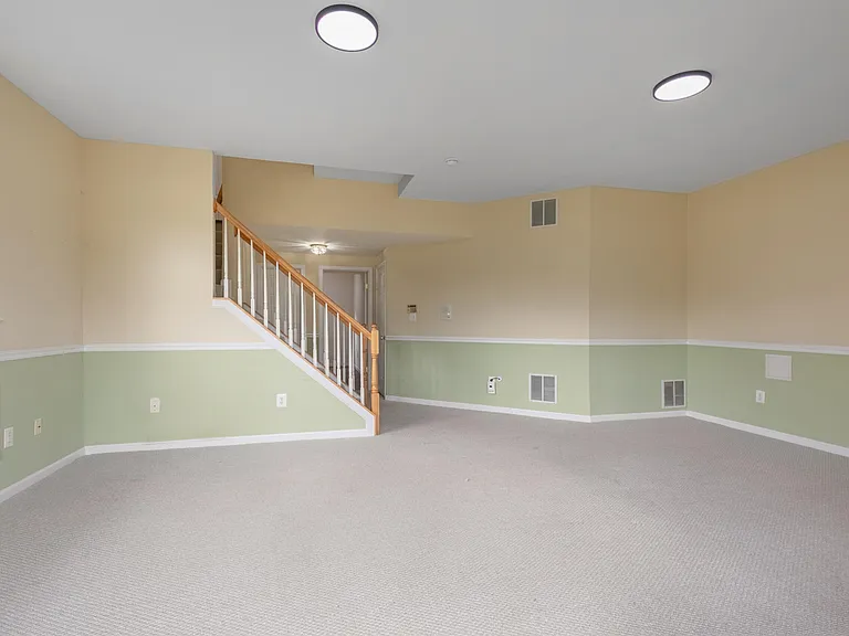 21639 Kings Crossing Ter — Photo 26