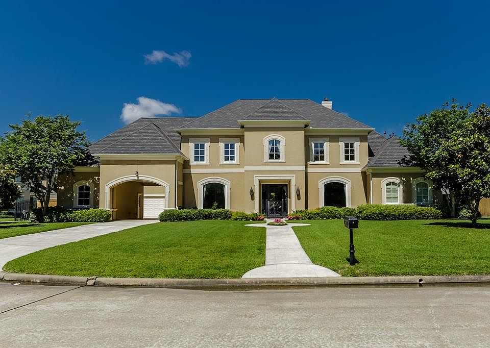 1st image of 25310 Willow Peak Ln