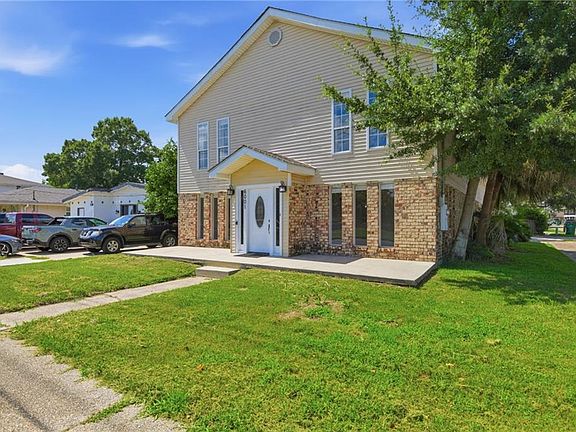 2nd image of 6001 W Esplanade Ave