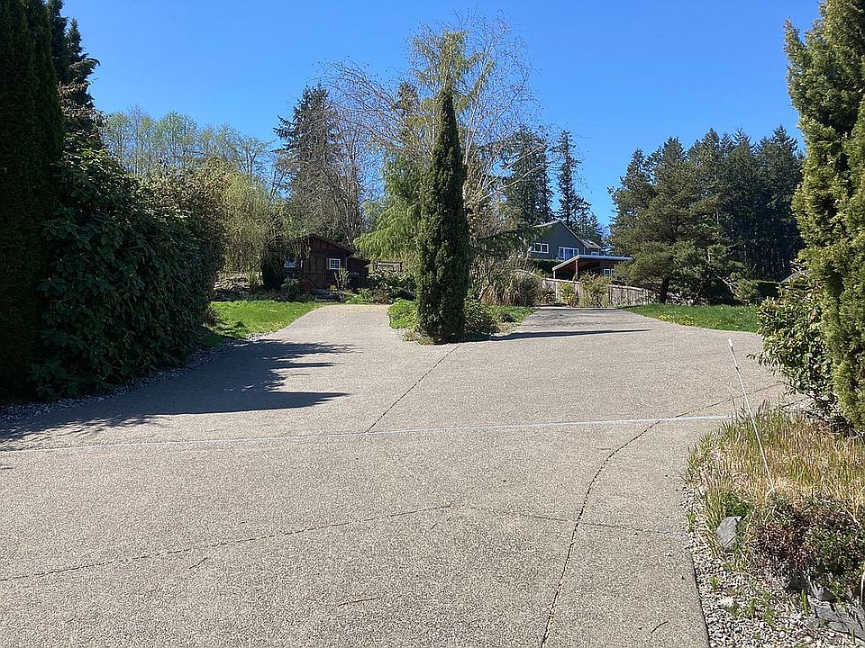 2nd image of 3415 Wollochet Dr NW