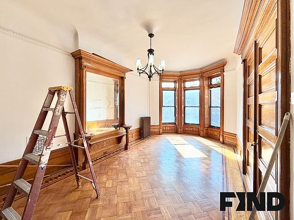 2nd image of 85 Bainbridge St #1