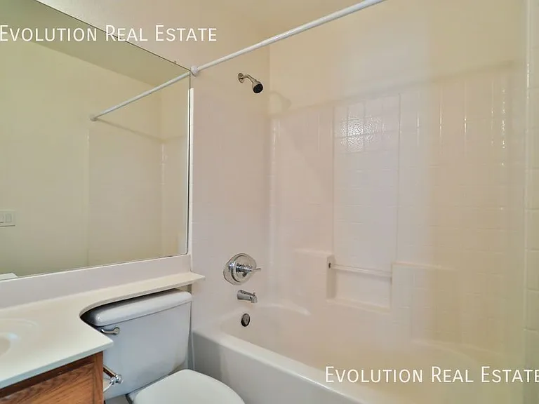 3226 E Sequoia Dr — Photo 18