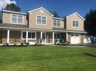 178 Leslie Ln, Middletown, NJ 07748