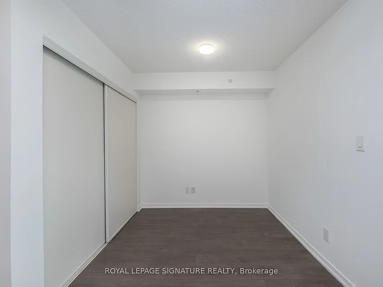 68 Abell St #923 — Photo 8