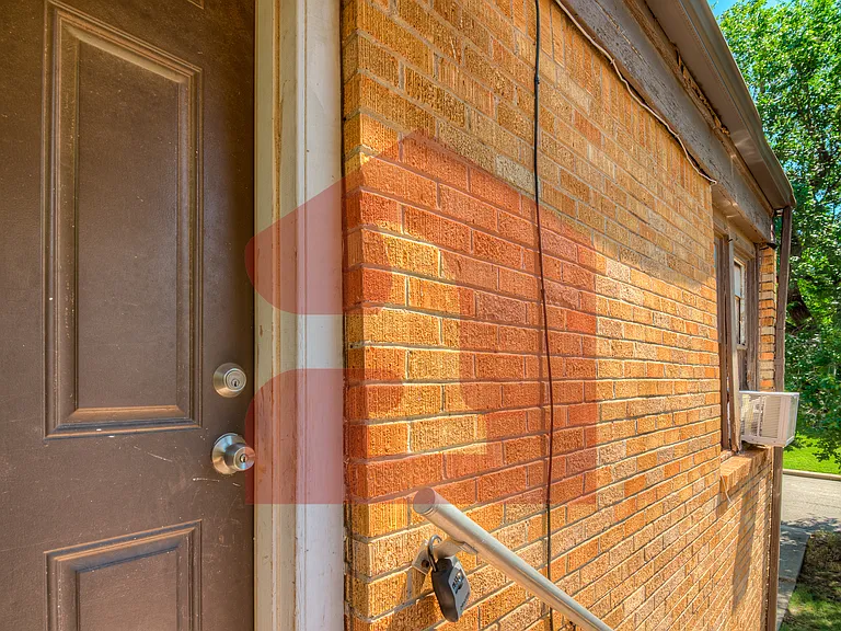 1803 NW 22nd Street - 2309 1/2 N. Florida — Photo 4