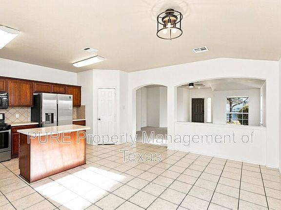 5th image of 3232 Clinton Pl