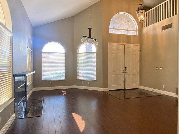 4th image of 8931 Lansberry Ct