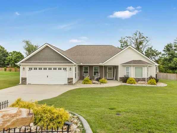 224 Gala Ln, Inman, SC 29349