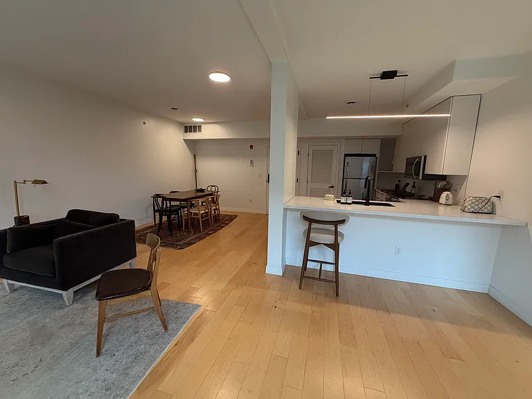 15 Allen St #201 — Photo 4