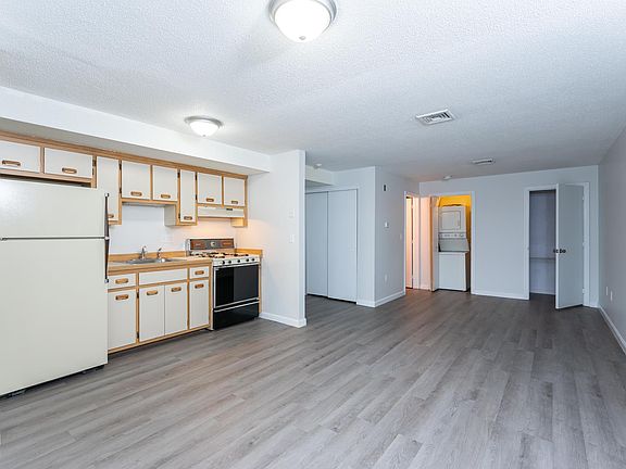 5th image of 95 Bluestone Dr #95
