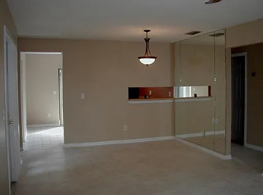 10705 Meadowglen Ln — Photo 9
