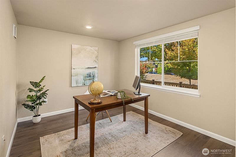 3rd image of 6716 34th Avenue SW