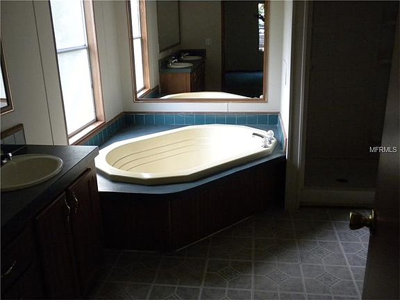 5th image of 124 11th Wahneta St E #B