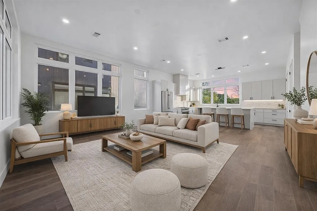 3 bed, 3.5 bath, 1723 sqft, $4,900 — Photo 3