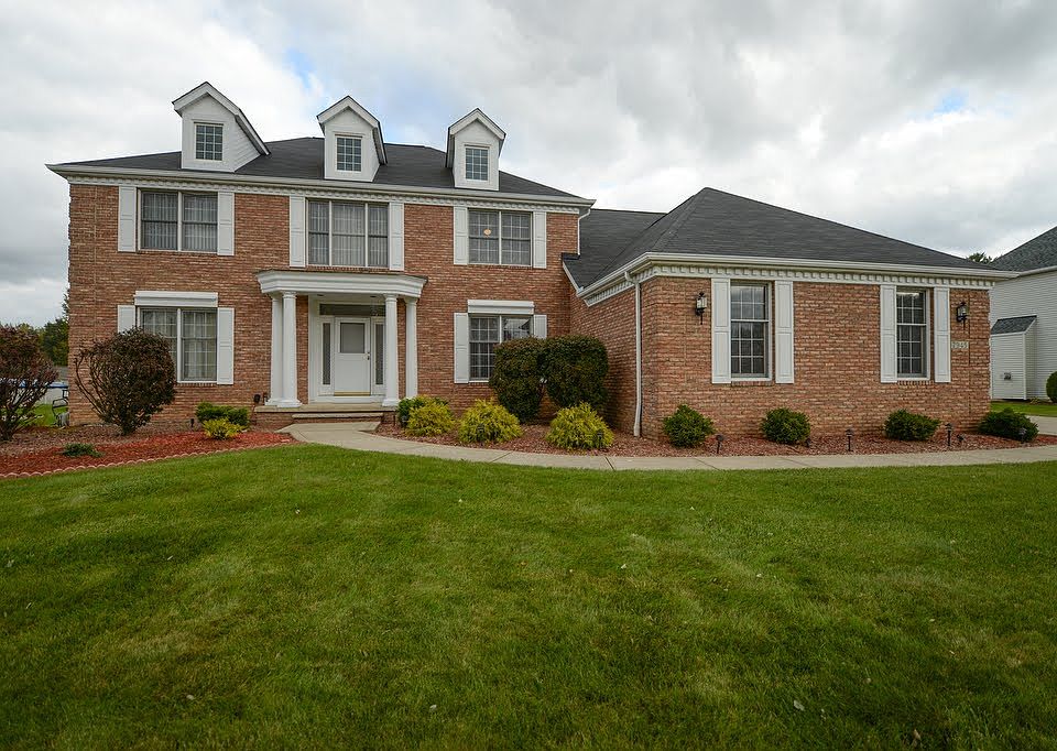 1st image of 7945 Glengate Dr