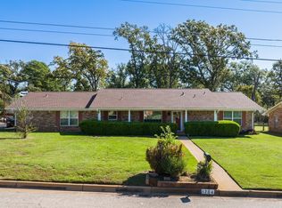 1704 Cardinal St, Longview, TX 75601