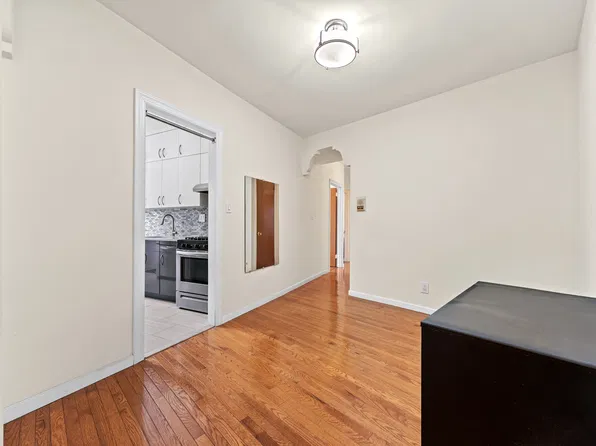 2020 Kings Highway image 1 of 24