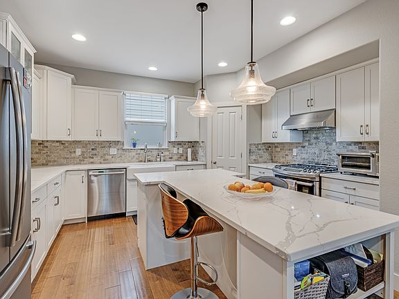 4th image of 1516 Solitaire St